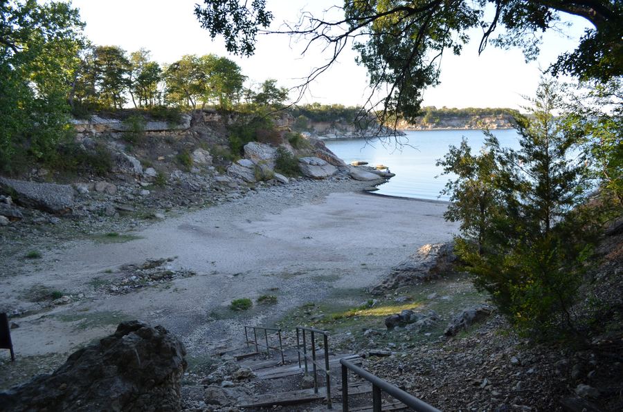 Archive: Lake Texoma shoreline from Eisenhower State Park, Texas, 17 Oct 2013 (GrapevineTxOnline.com, CC BY 2.0). Not the 10 September 2026 Roosevelt Bridge groundbreaking at Lake Texoma State Park, not ODOT construction day-of, and not the existing US-70 Roosevelt Bridge span.