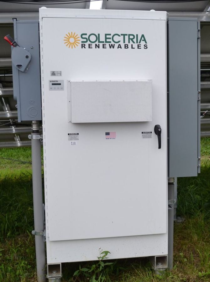 Archive: Cutaway / cutout diagram-style view of a central photovoltaic inverter, 30 Oct 2014 (SayCheeeeeese, CC0). Not the 17 September 2026 SMA Gigawatt Factory inauguration in Niestetal, not an SMA-branded line still, not Kassel/Niestetal plant photography, and not a 60 GW capacity claim illustration.