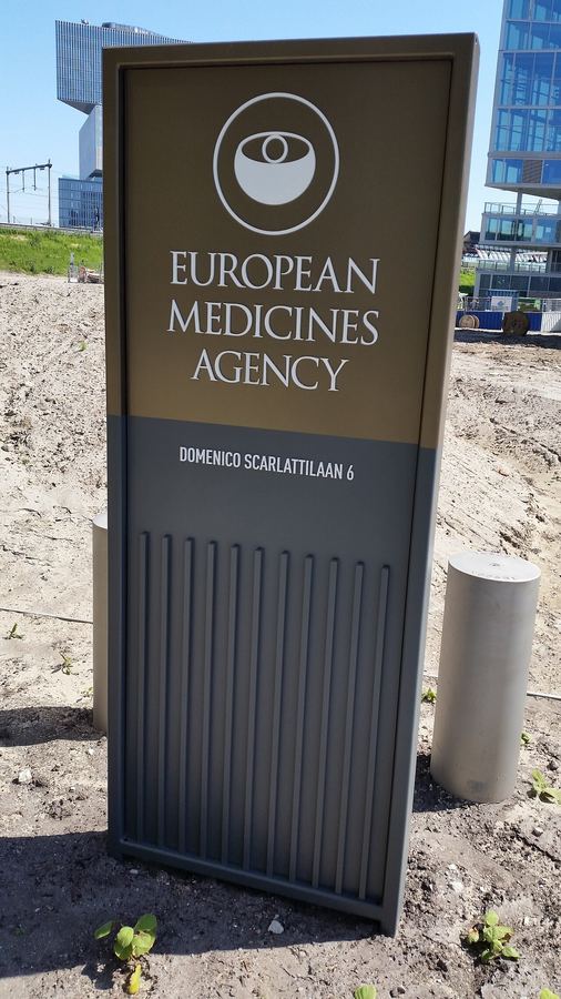 Archive: Street-level exterior at Domenico Scarlattilaan 6, Amsterdam — European Medicines Agency headquarters building — Ceescamel (CC BY-SA 4.0). Not the 21 September 2026 European Commission decision ceremony, not Roche executives day-of, not a Contivue implant or eye-surgery photograph, and not an Archway trial participant image.