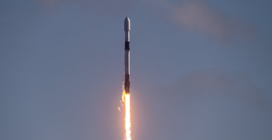 Archive photo: a SpaceX Falcon 9 lifts Starlink satellites from Cape Canaveral Space Force Station in March 2022.