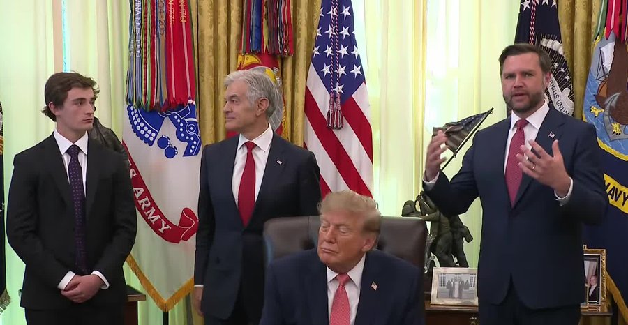 Vice President JD Vance speaks beside President Trump in the Oval Office as they announce the fraud-tip reward program in October 2026.